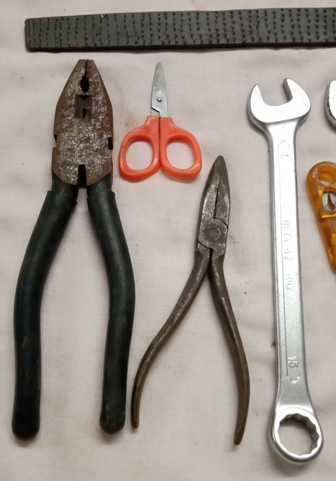 Ferramentas sortidas e usadas, lote ago5_ tudo por 5€