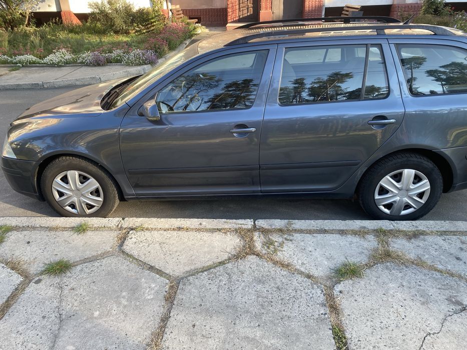 Продам авто Шкода А5 2.0 tdi на автоматі dsg dg250