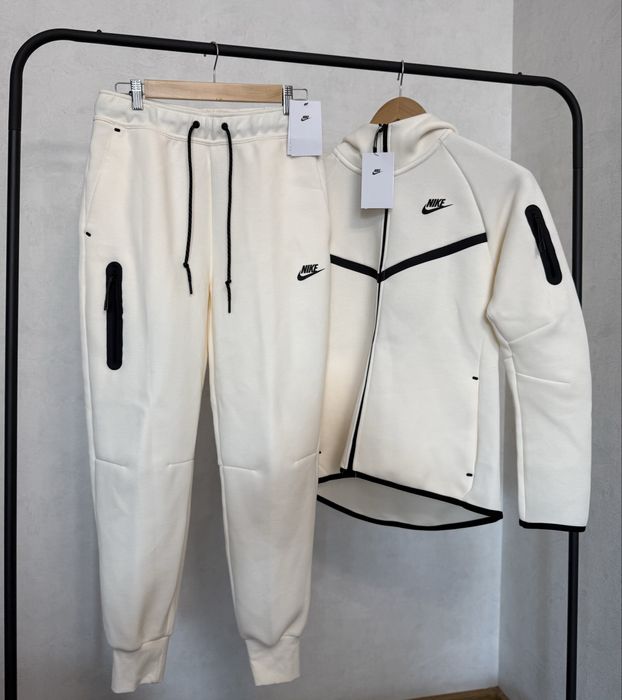 Жіночий спортивний костюм Nike Tech Fleece Оригінал S Розмір