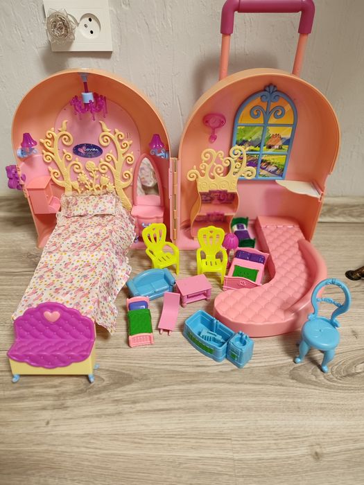 Чемодан домик для Барби