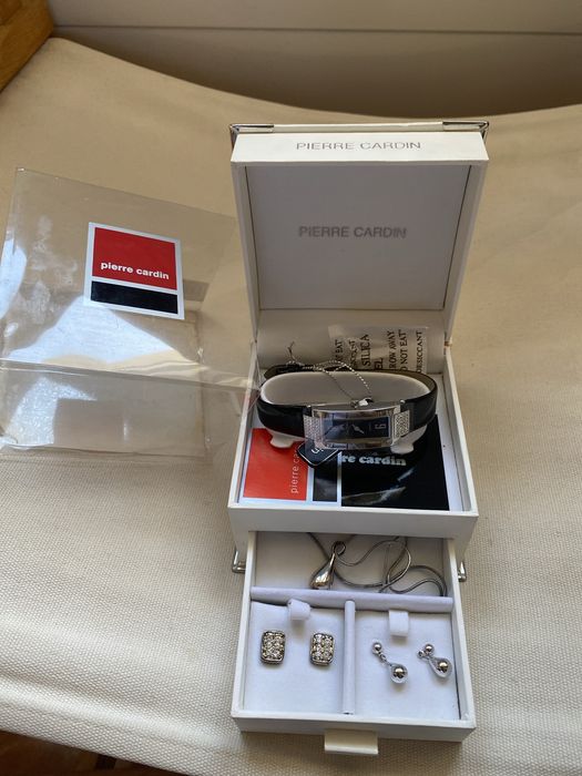 Conjunto Pierre Cardin - relógio, colar e 2 pares brincos