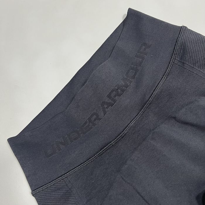 Безшовні жіночі чорні компресійні легінси лосіни under armour train seamless leggings 1381662-001