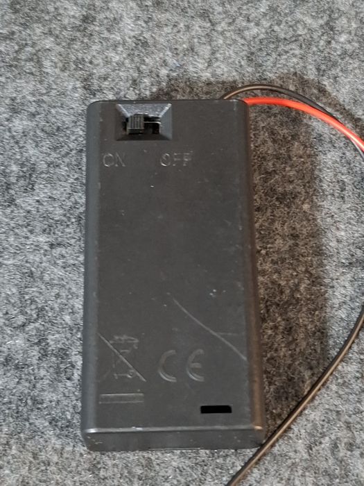 Caixa Suporte de pilhas 2xAAA (2) c/ fios e caixa fechada. NOVO