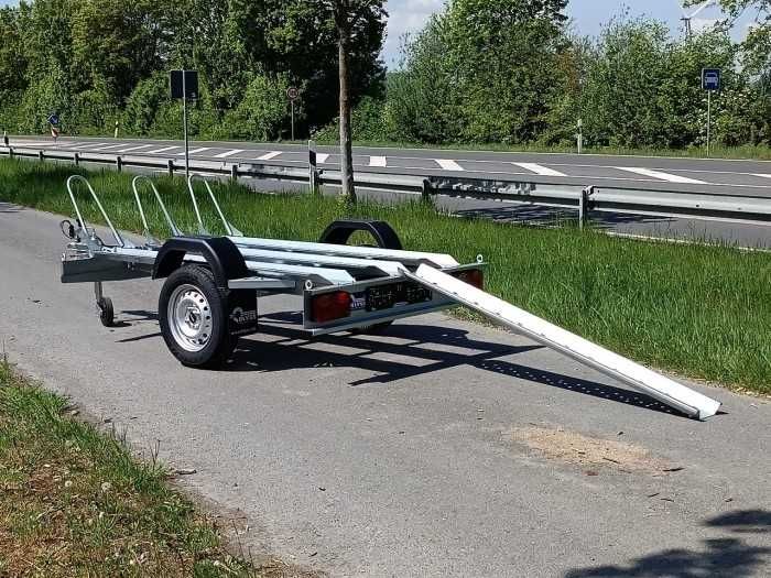 Aluguer de atrelado/reboque para 3 motos de duas rodas