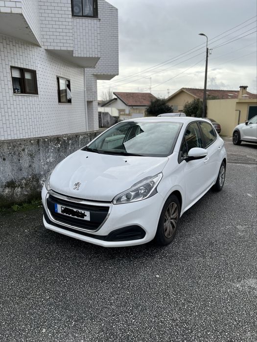 Peugeot 208 1.2 gasolina