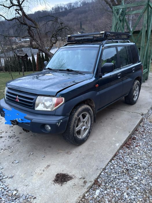 Mitsubishi pajero pinin