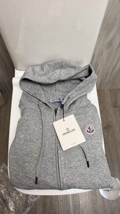 Casaco cinzento mocnler