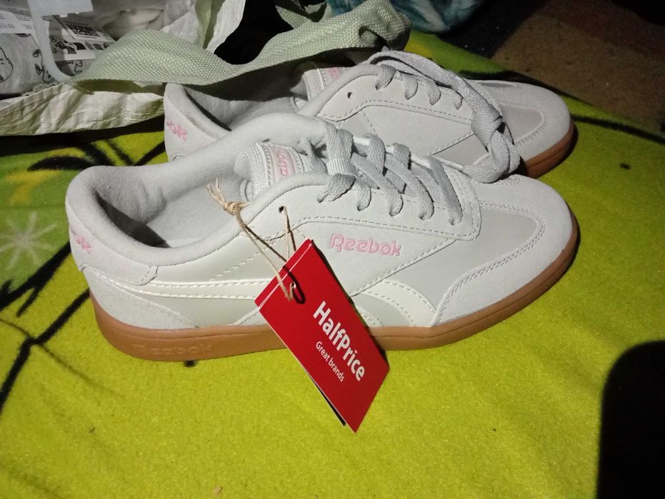 Skarpetki bielizna buty
