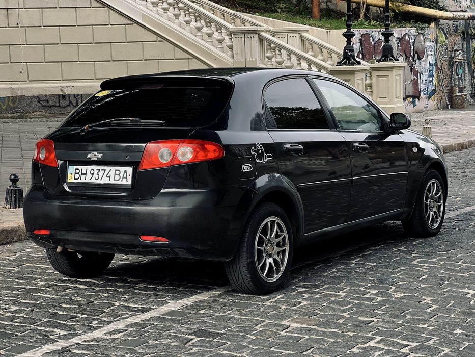 Продам Chevrolet Lacetti 2005 год 1.6 Бензин Механика