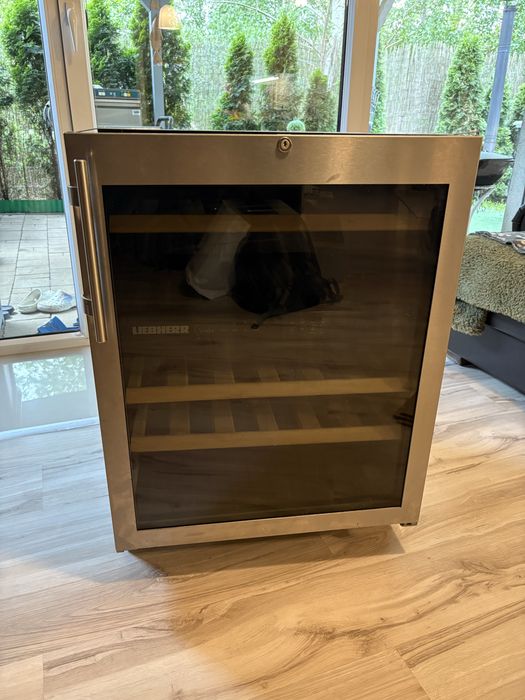 Schodziarka wina Liebherr. Polecam.