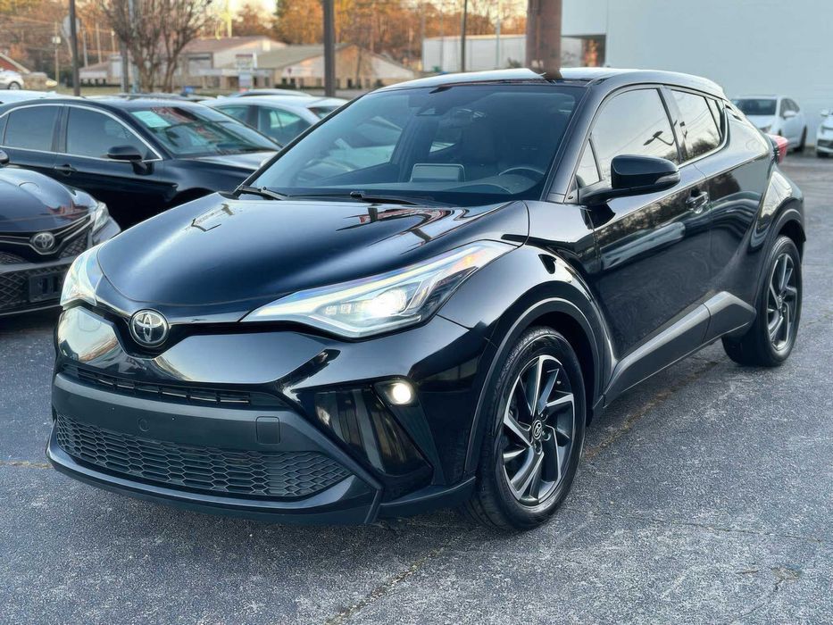 Toyota C-HR      2022