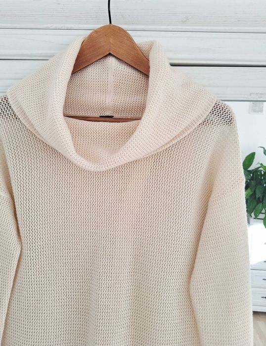 Kaszmirowy sweter Tahari