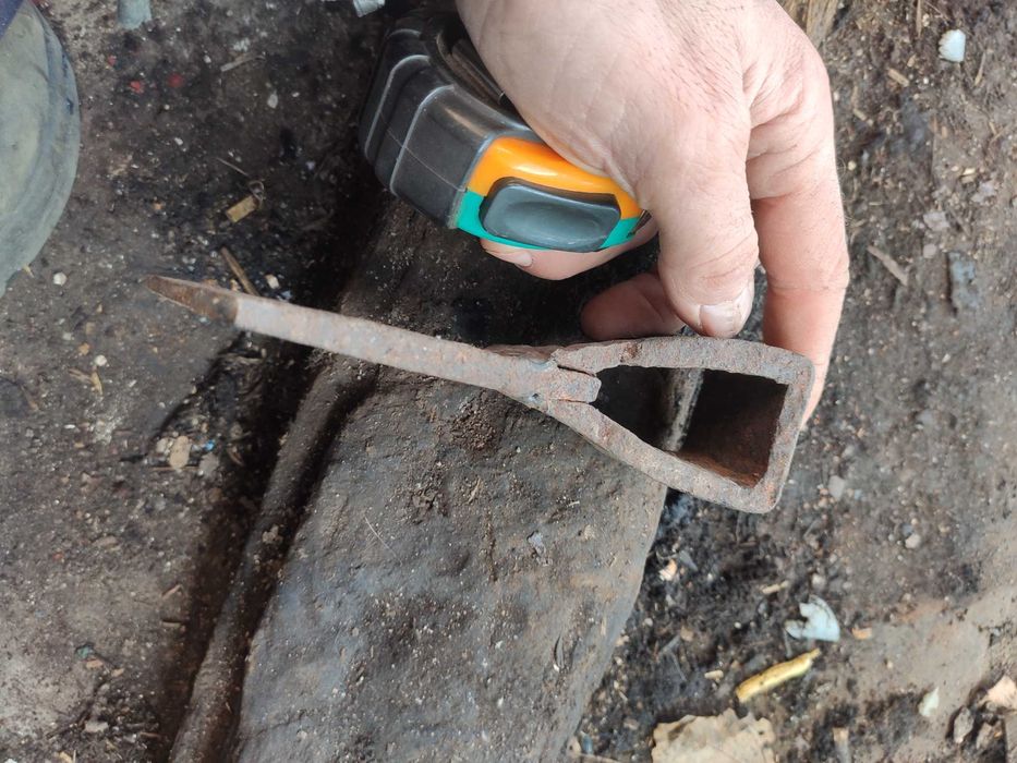 Сокира під відновлення