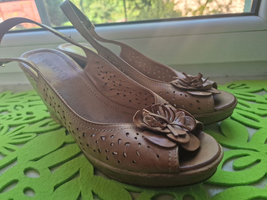 Sandały skórkowe 41 Lasocki