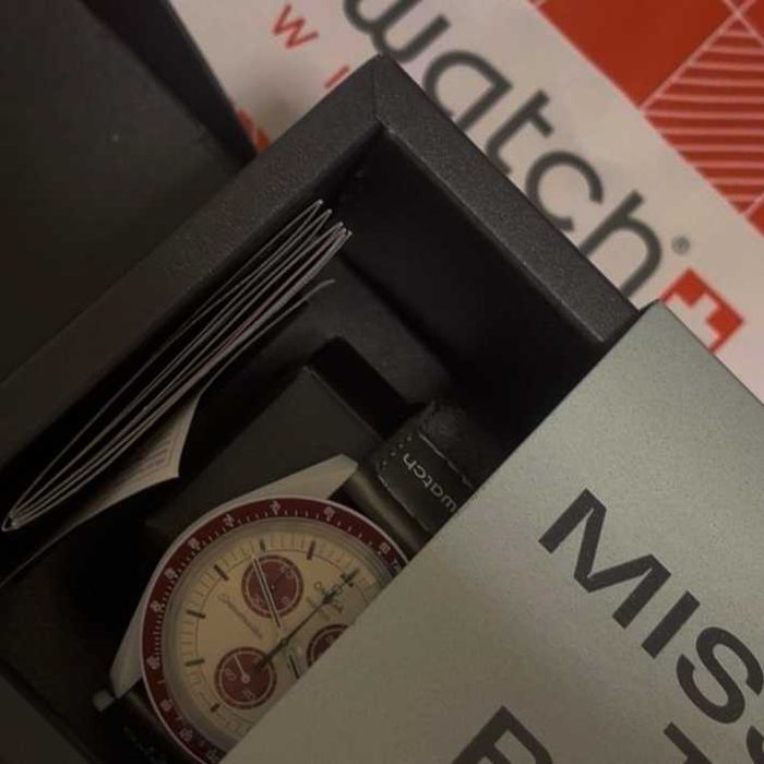 Zegarek Planet Pluton - wyjątkowa okazja dla miłośników kosmosu!