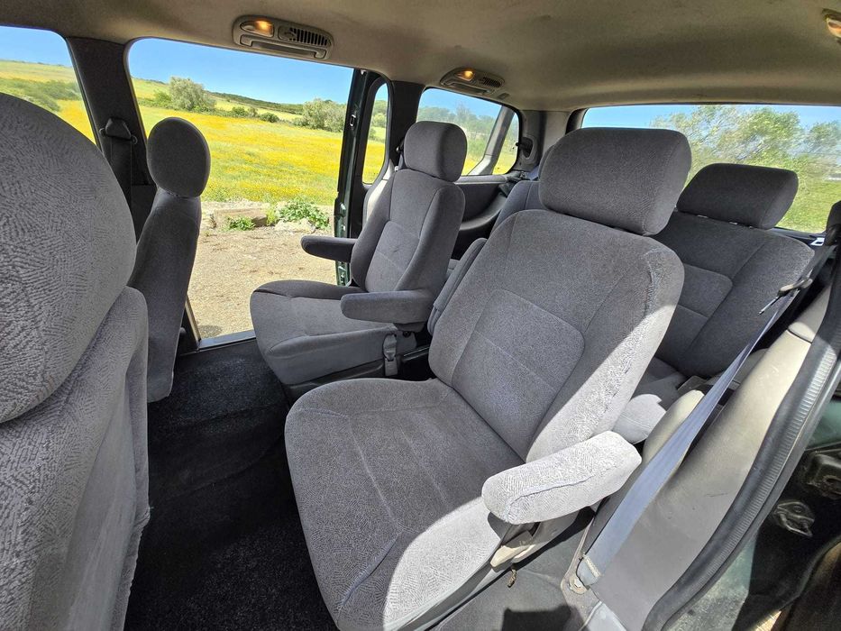 Kia Carnival 7 lugares - 2001