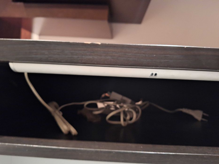 Móvel IKEA Besta – 120 x 40 x 40 cm – Com Gavetas e Iluminação