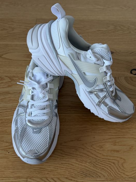 Кроссовки Nike V2K RUN, p. 43