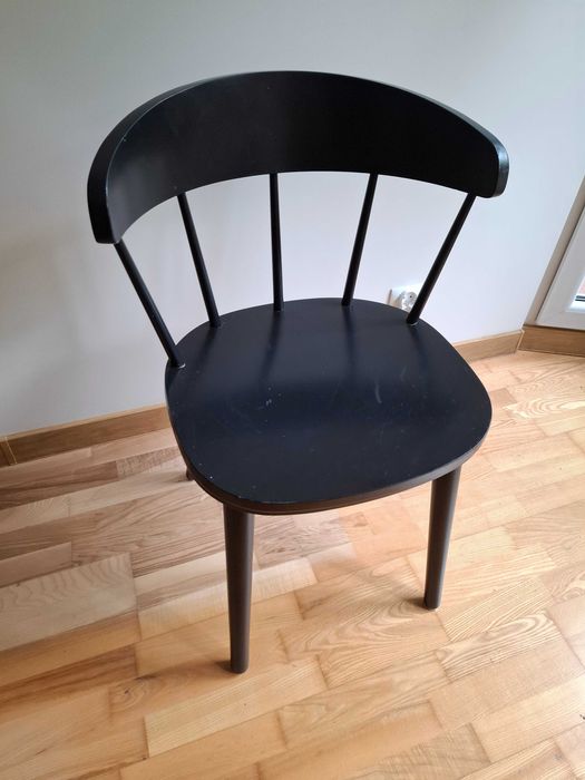 Krzesło czarne Ikea patyczak OMTÄNKSAM