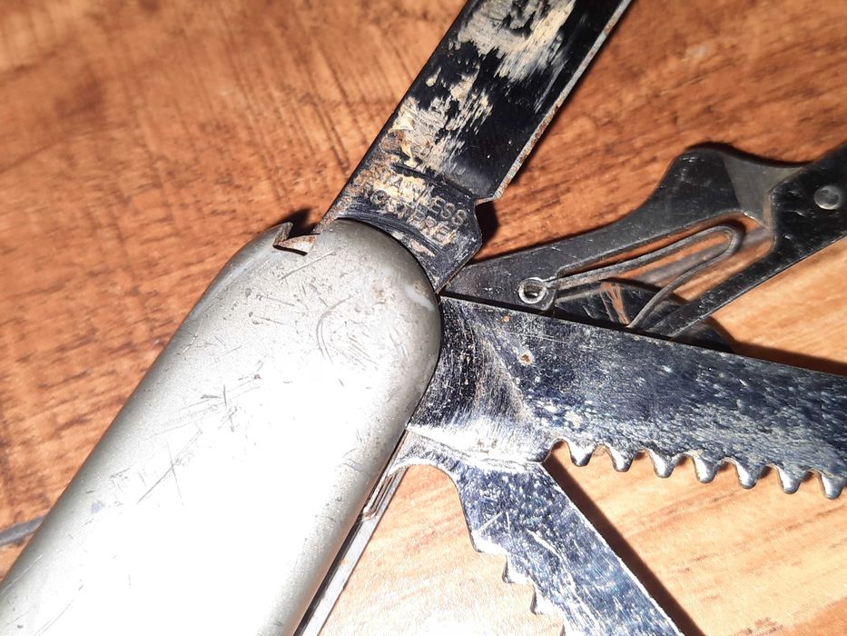 Продам удобный мультитул ножик