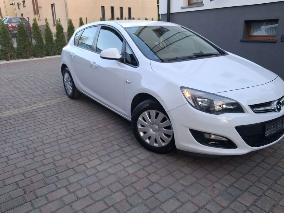 Opel Astra 1.6 Benzyna 115KM Bezwypadkowy