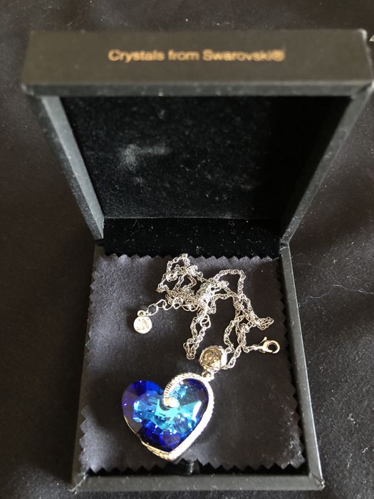 Colar Swarovski ..64738681349635120