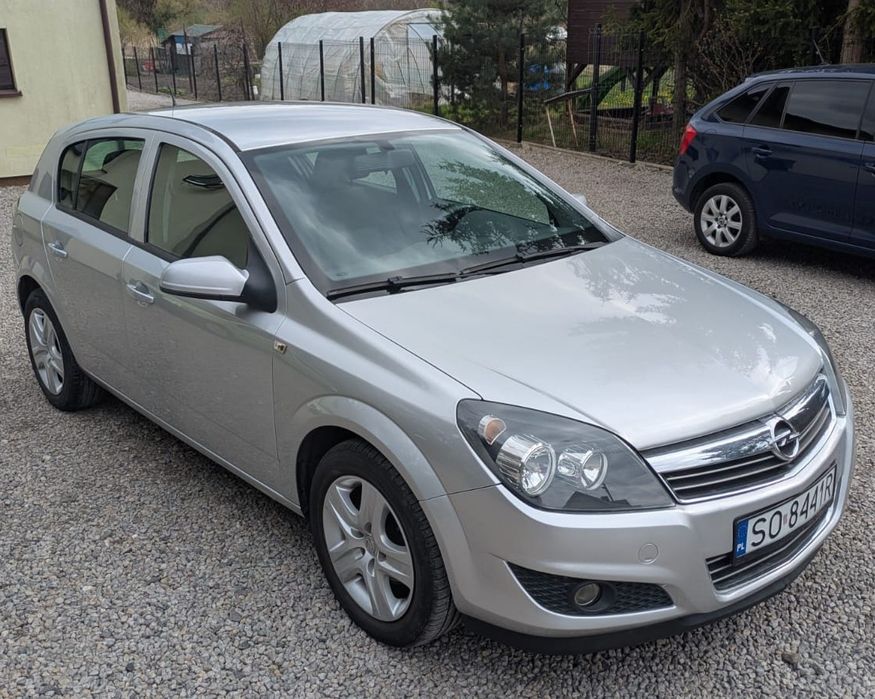 Opel Astra 1.6 2010r. Klimatyzacja, Elektryka