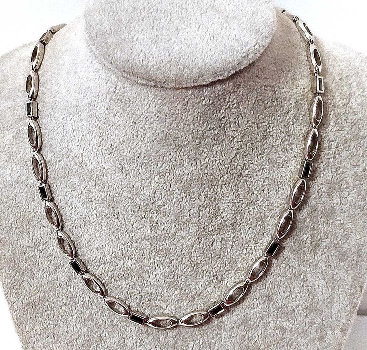 Piękny srebrny łańcuszek damski 925 26,09G