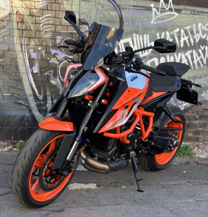 Мотоцикл KTM 1290 Super Duke R 2024 рік