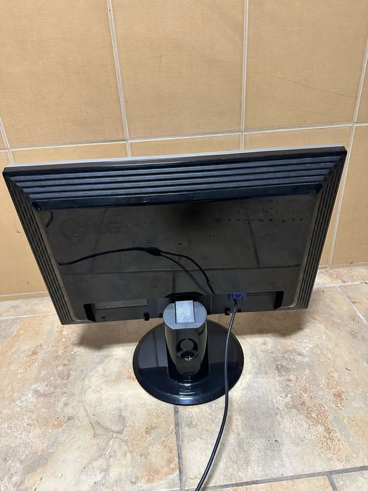 Monitor LG 22 Flatron