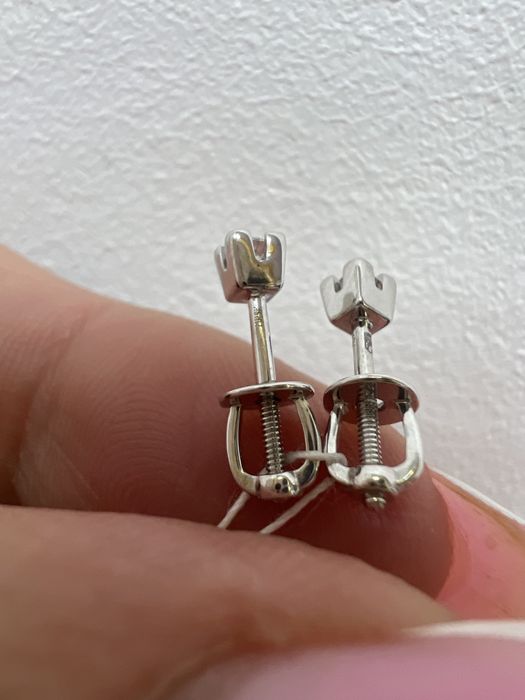 Золотые серьги пусеты с бриллиантами белое золото 585 пр