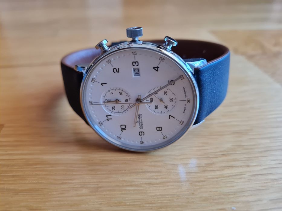 Relógio cronógrafo Junghans novo em caixa original