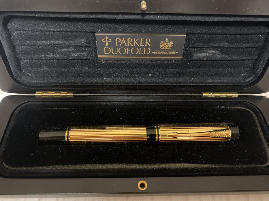 Caneta Parker Duofold ouro