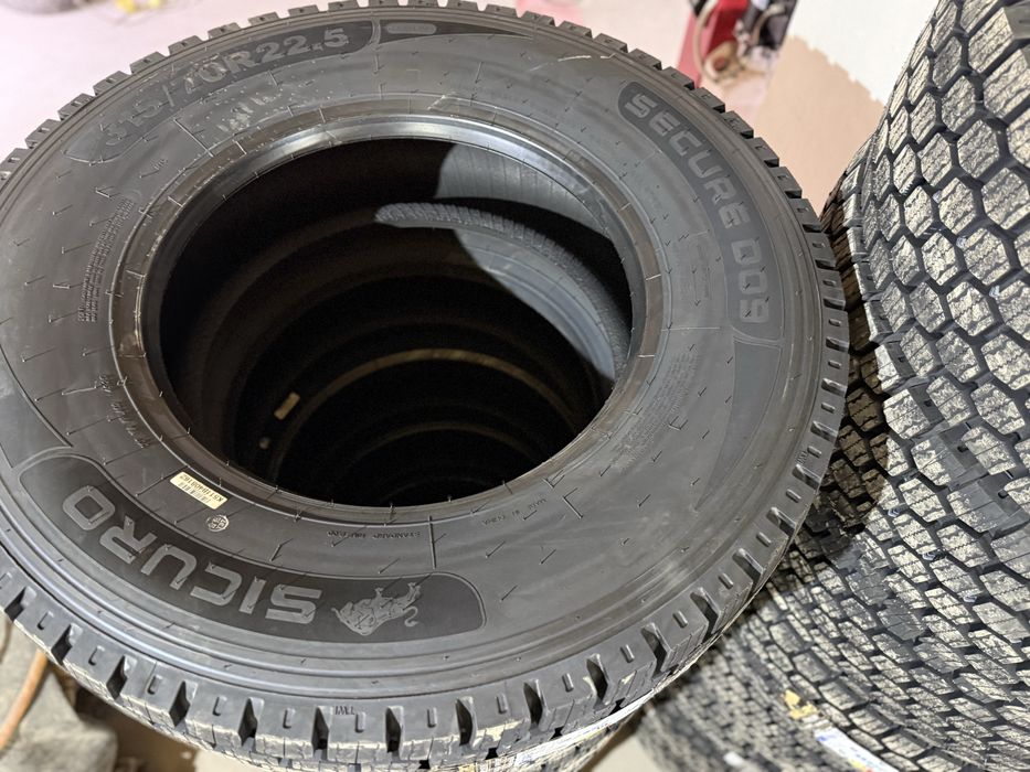 Шини SICURO D09 315/70R22.5 (156/150L20PR)