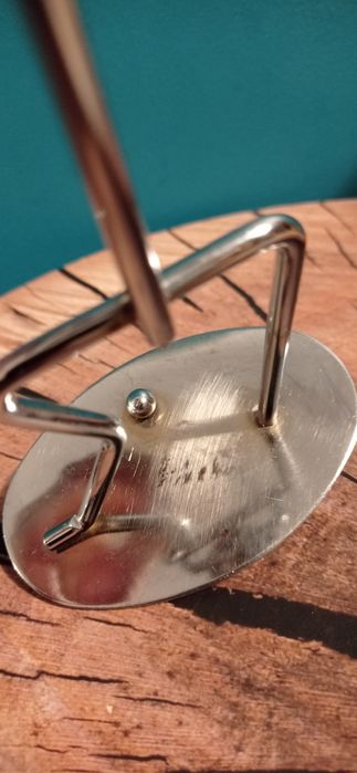 Świecznik metalowa figurka w stylu industrial golfista