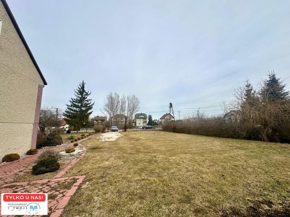 Jednorodzinny dom z dużą dzeiałką o pow. 2400 m2.