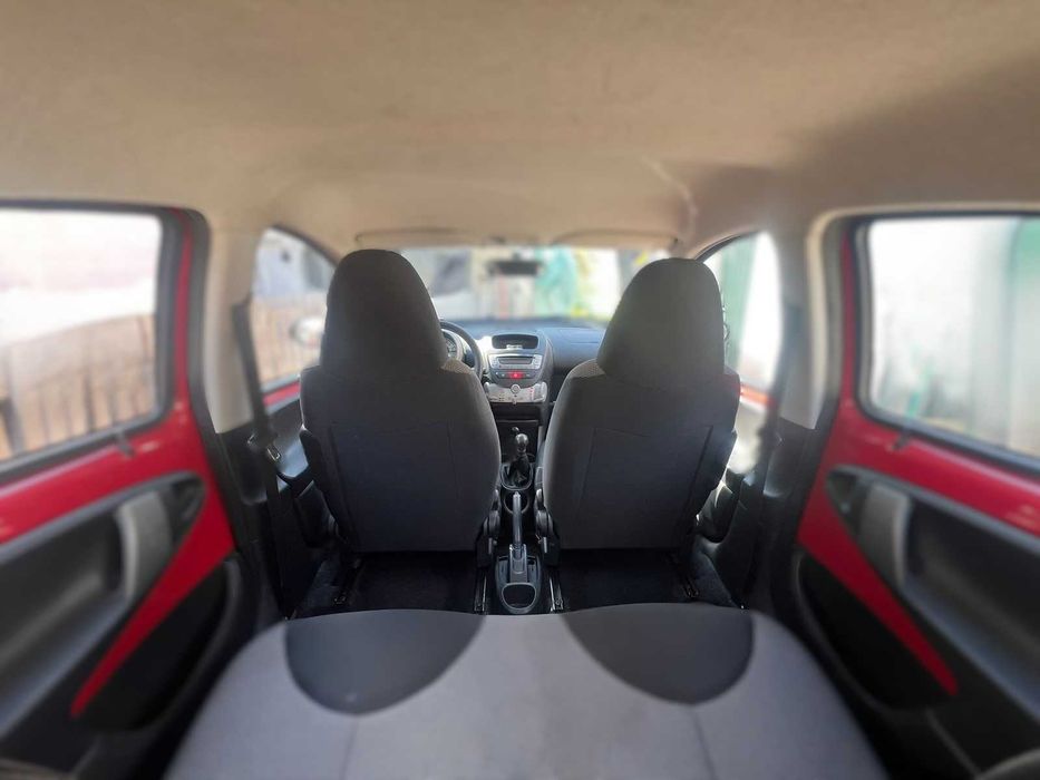 Venda Toyota Aygo 2012