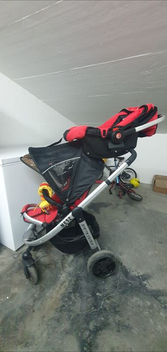 Carrinho de bebé com ovo (conjunto)