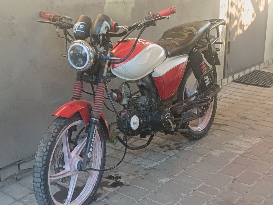 альфа 125 кубов червона