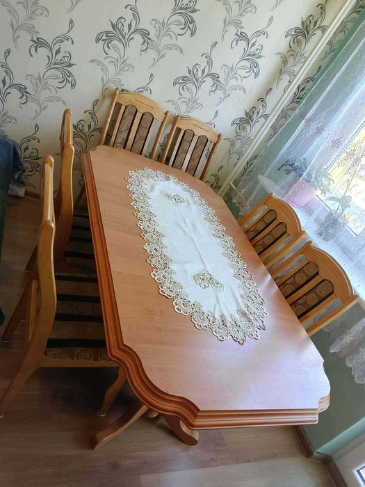 Stół i 6 krzeseł