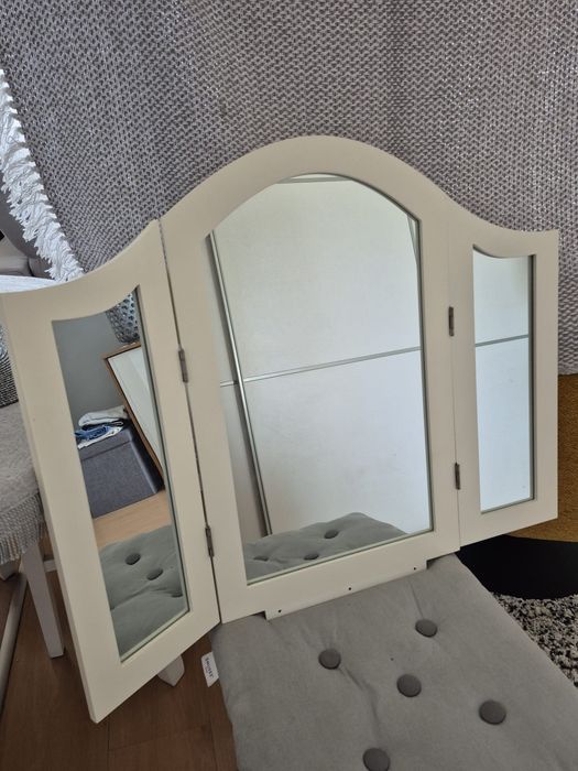 Lustro nadstawka nad toaletkę.