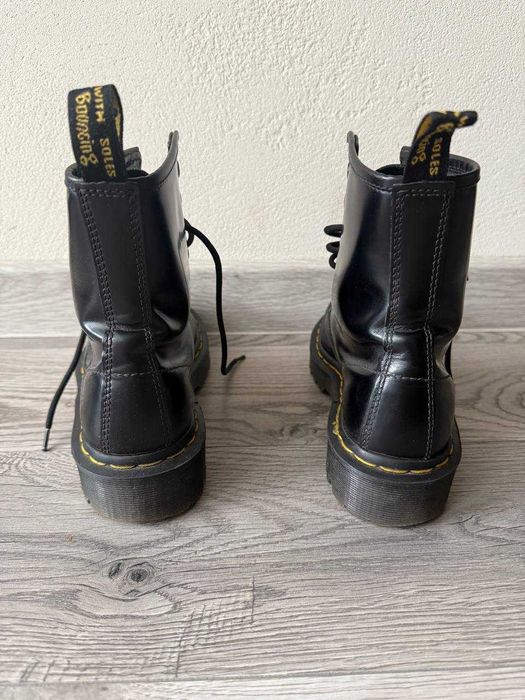 Жіночі черевики Dr. Martens. ОРИГІНАЛ
