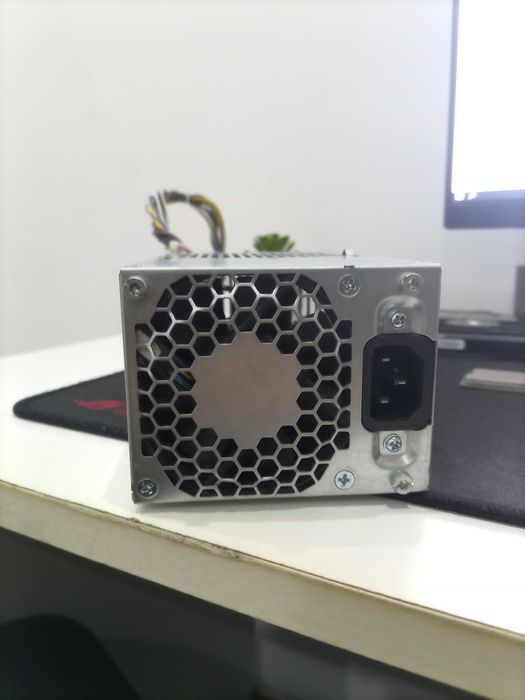 HP 80 Plus Gold 240W Power Supply64738332382721121