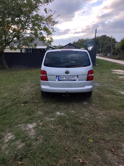Продам Touran 1.6 FSI