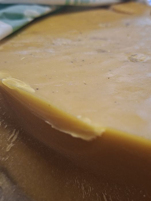 Wosk pszczeli żółty