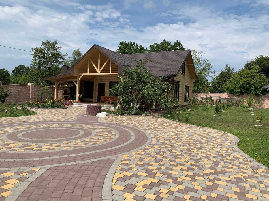 Заміський Будинок повністю укомплектований