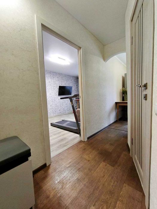 1 кімнатна квартира з ремонтом меблями та технікою. Рокосовського (SP)