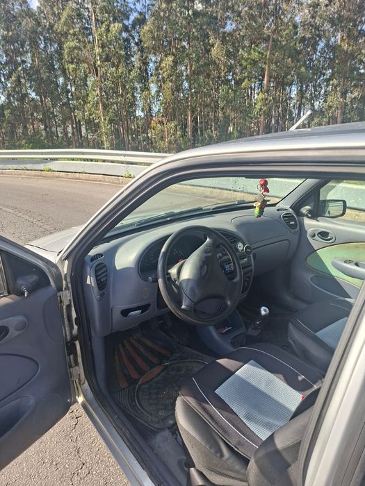 Ford fiesta 1.8D pronto a andar