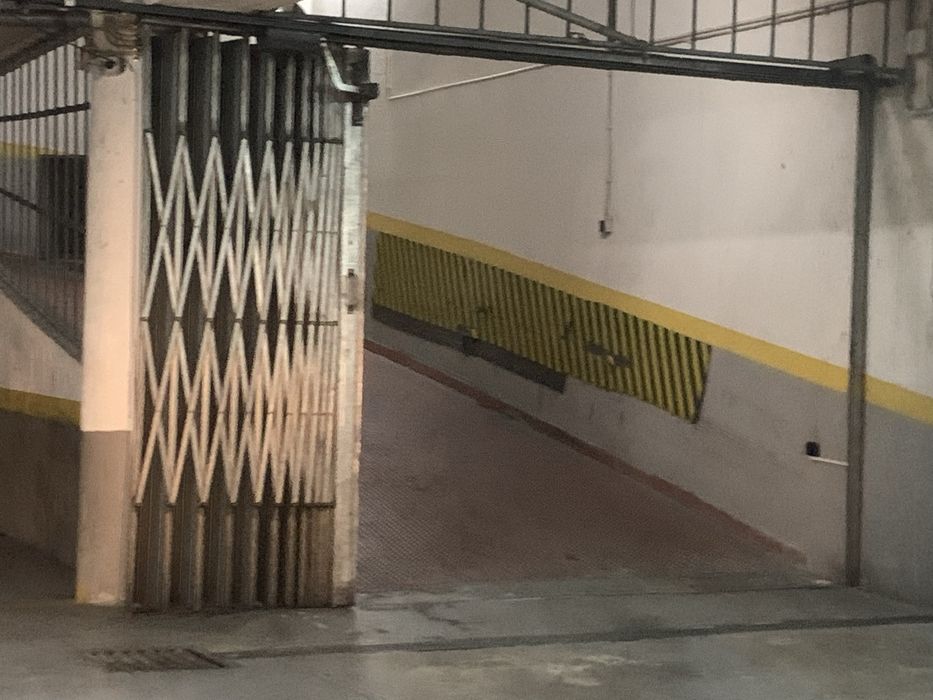 Garagem em campo de ourique