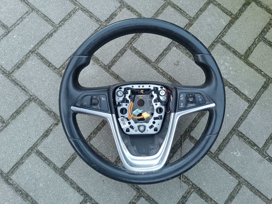 Opel Insignia kierownica skórzana multifunkcyjna